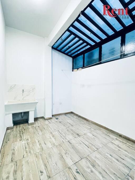Rent2888 Peron Y Gascon Appartement